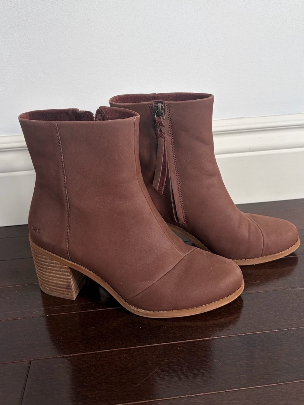 Toms Brown Leather Block Heel Ankle Boots with Tassel Zip